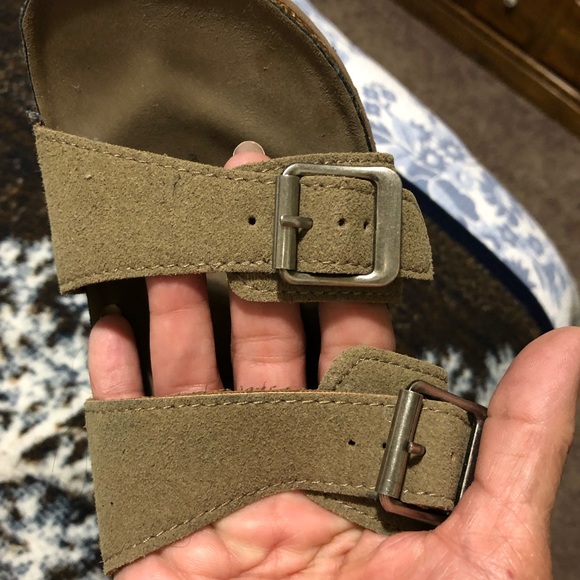 Slip ons. - Picture 6 of 7